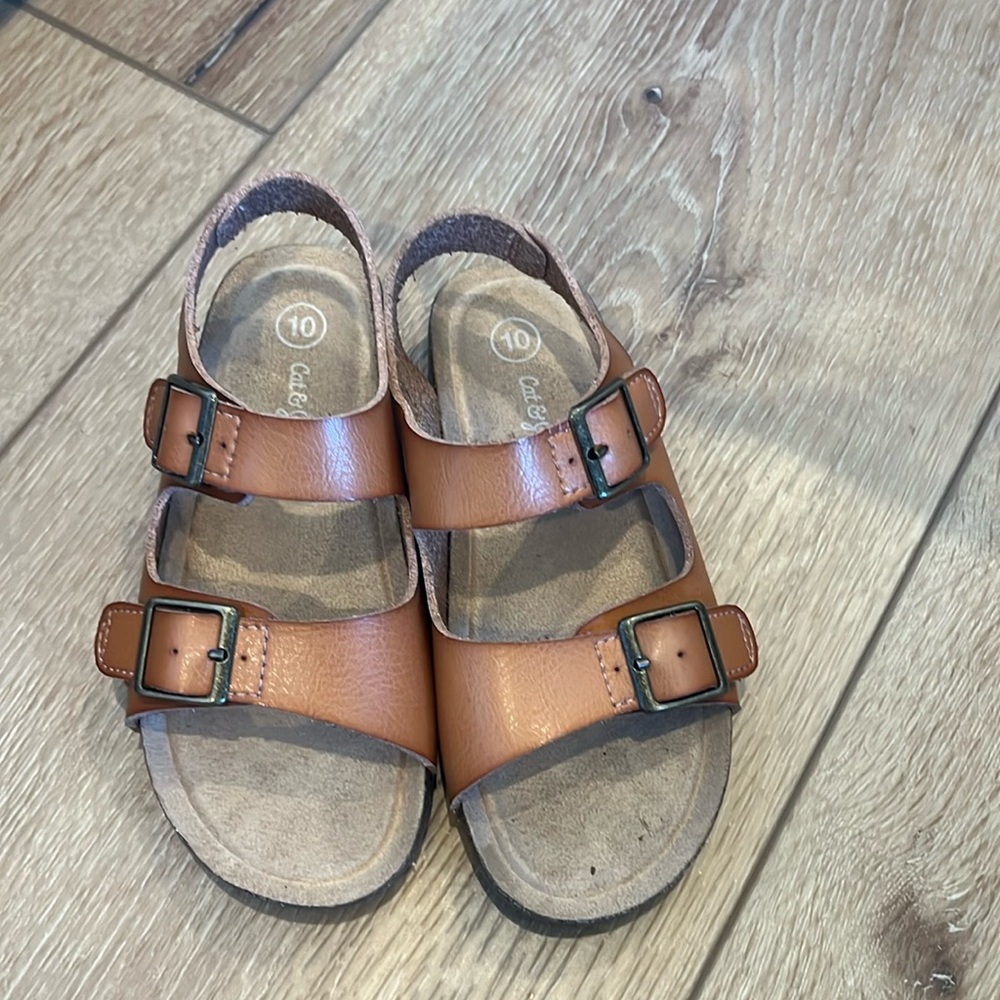 Cat and Jack boys summer sandal. Size 10! Perfect condition